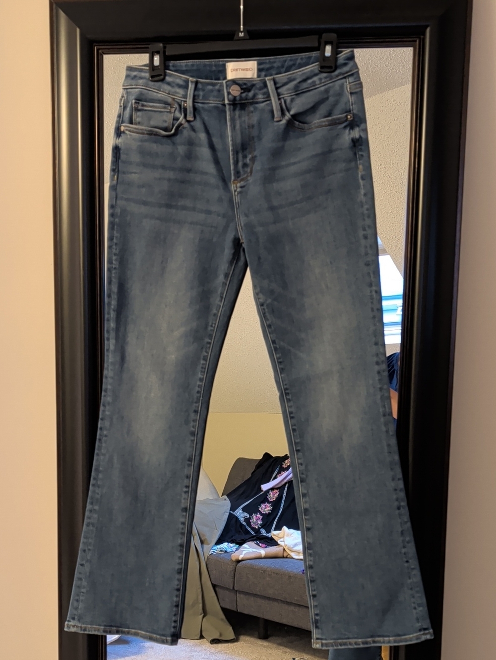 DRIFTWOOD Women's Kelly Bootcut Jeans in Medium Blue Wash